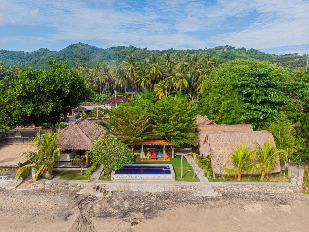 Krisna Bungalows And Restaurant Sekotong Exterior photo
