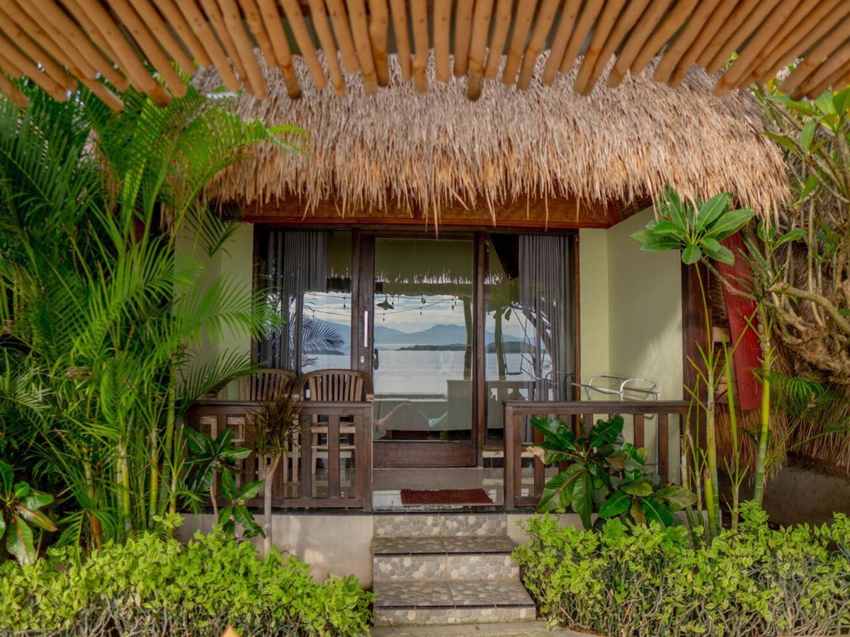 Krisna Bungalows And Restaurant Sekotong Exterior photo