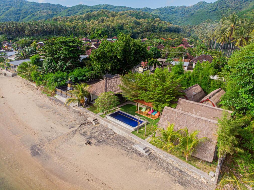 Krisna Bungalows And Restaurant Sekotong Exterior photo