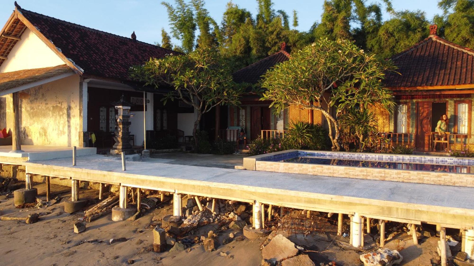 Krisna Bungalows And Restaurant Sekotong Exterior photo