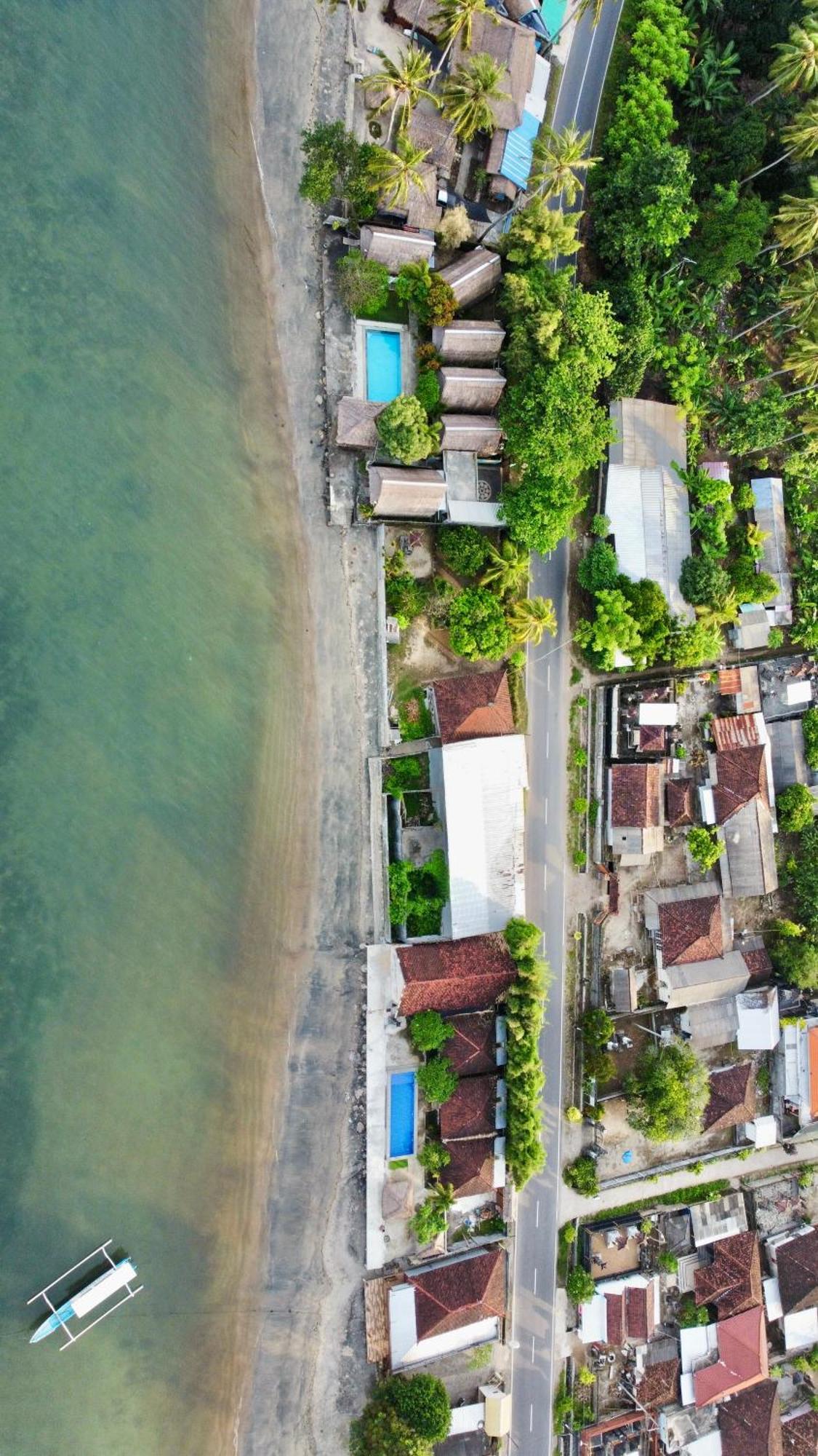 Krisna Bungalows And Restaurant Sekotong Exterior photo