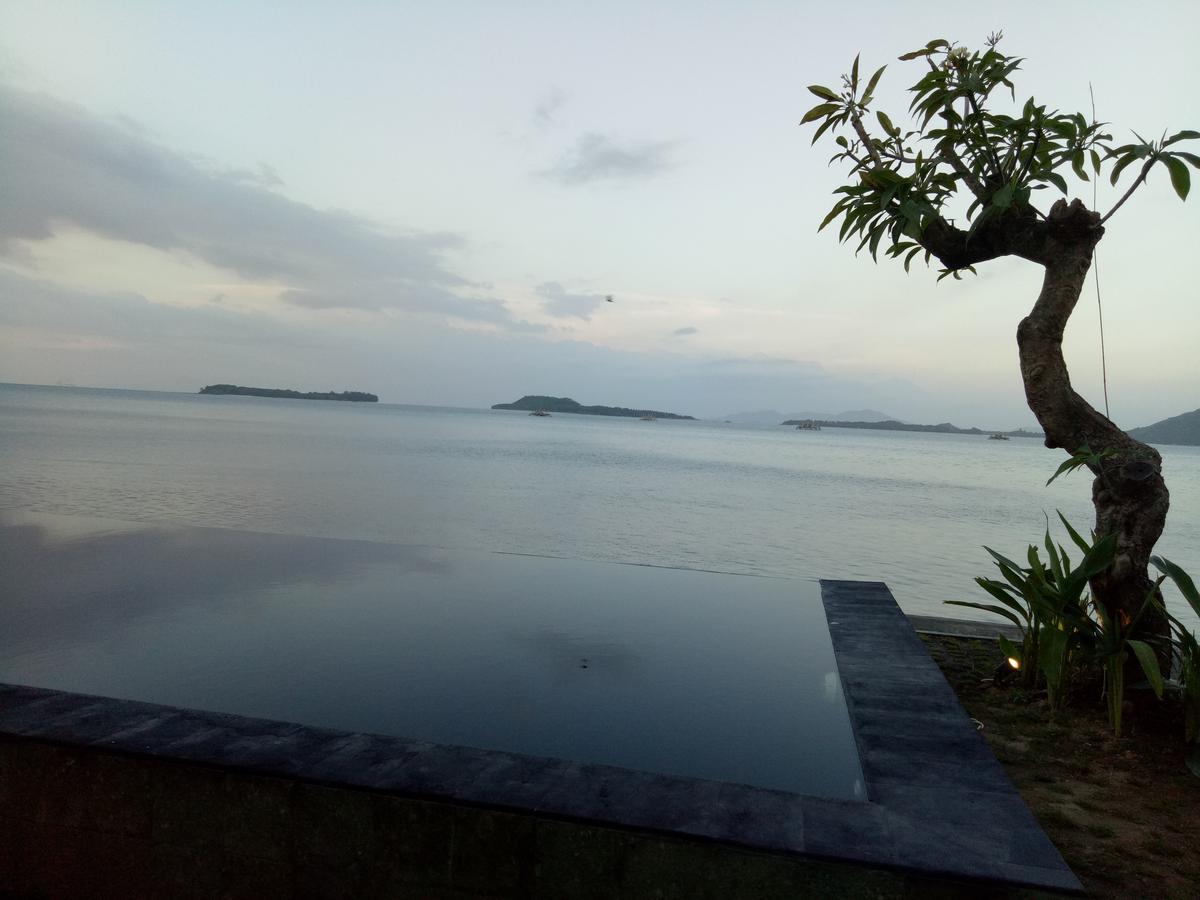 Krisna Bungalows And Restaurant Sekotong Exterior photo