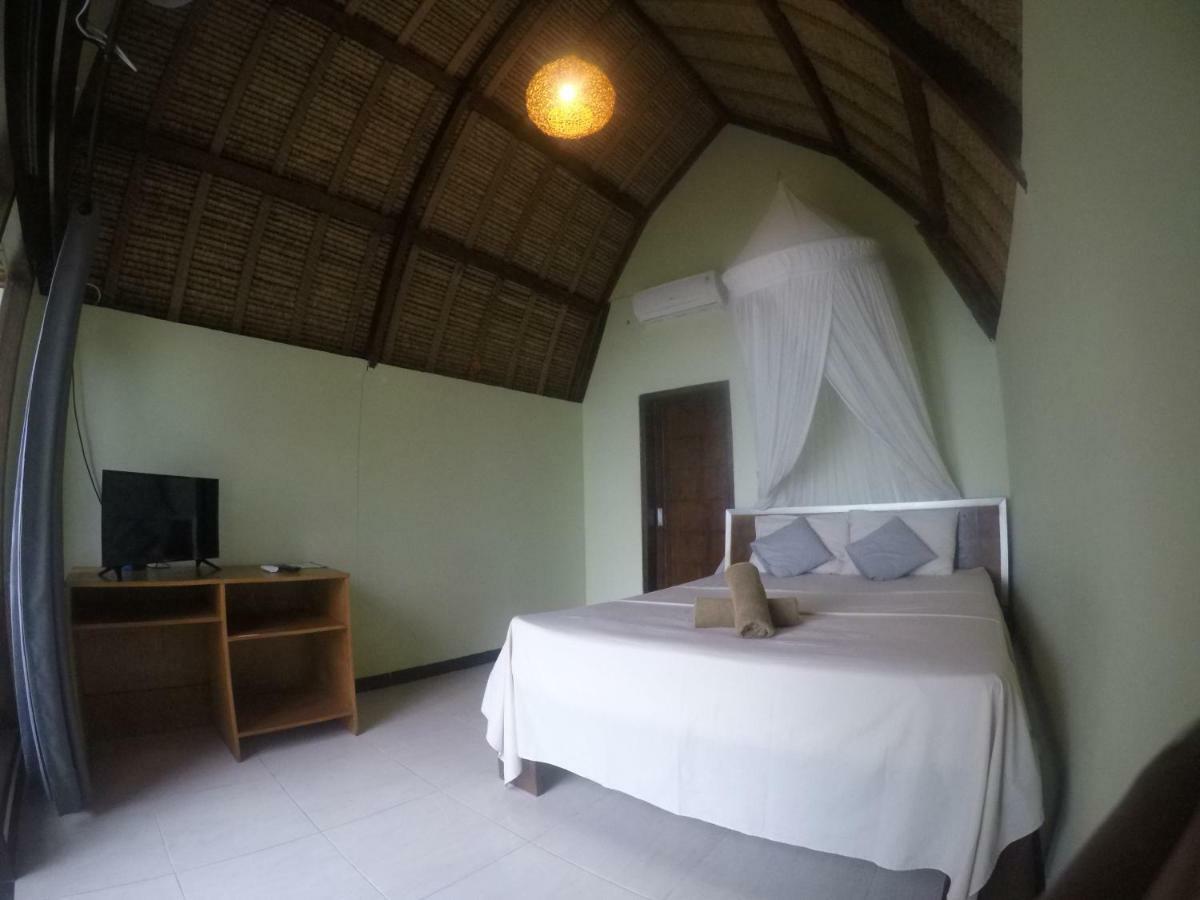 Krisna Bungalows And Restaurant Sekotong Exterior photo